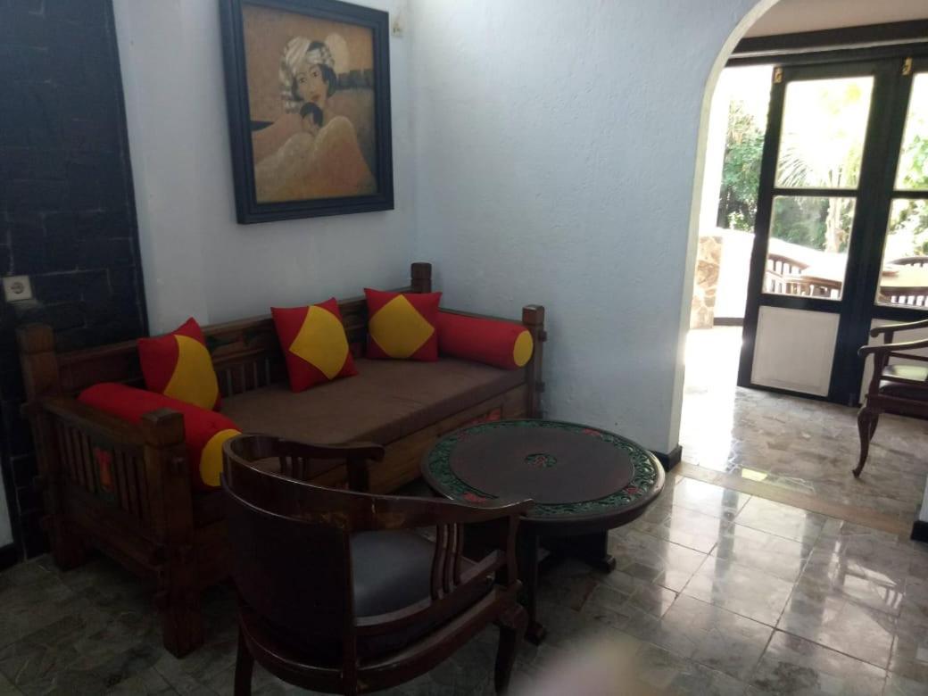 Adams Homestay Пангандаран Екстериор снимка